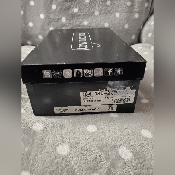 Town Shoes, Suede, black, flats - Picture 15 of 16